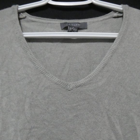 PRIMARK | small 6-8 | V-Neck Pullover Long Sleeve Light Sweater | NWOT - Picture 5 of 15